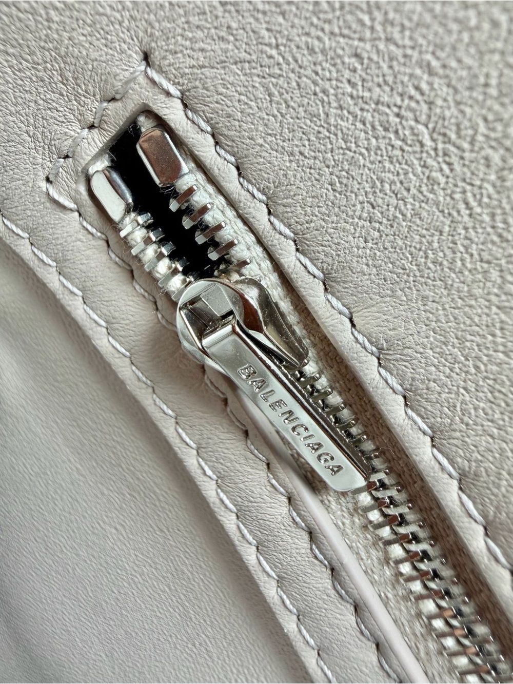 Balenciaga
Women's Hampton Carry All Bag Mini in Almond - Picture 12 of 16